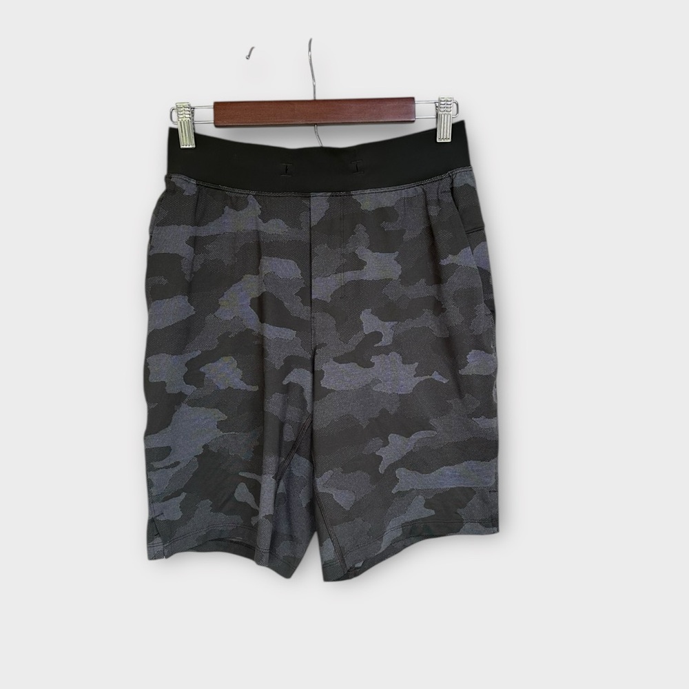 Lululemon T.H.E. Short 9" *Linerless Variegated Mesh Camo Max Dark Olive